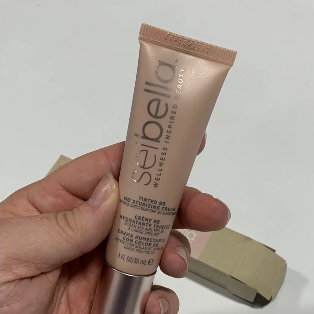 🎉🎉 HOST PICK 🎉🎉 Sei Bella - Tinted BB Cream - 160N‎ Melaleuca M-47
